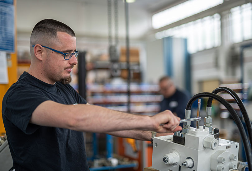 BU Hydraulic Systems