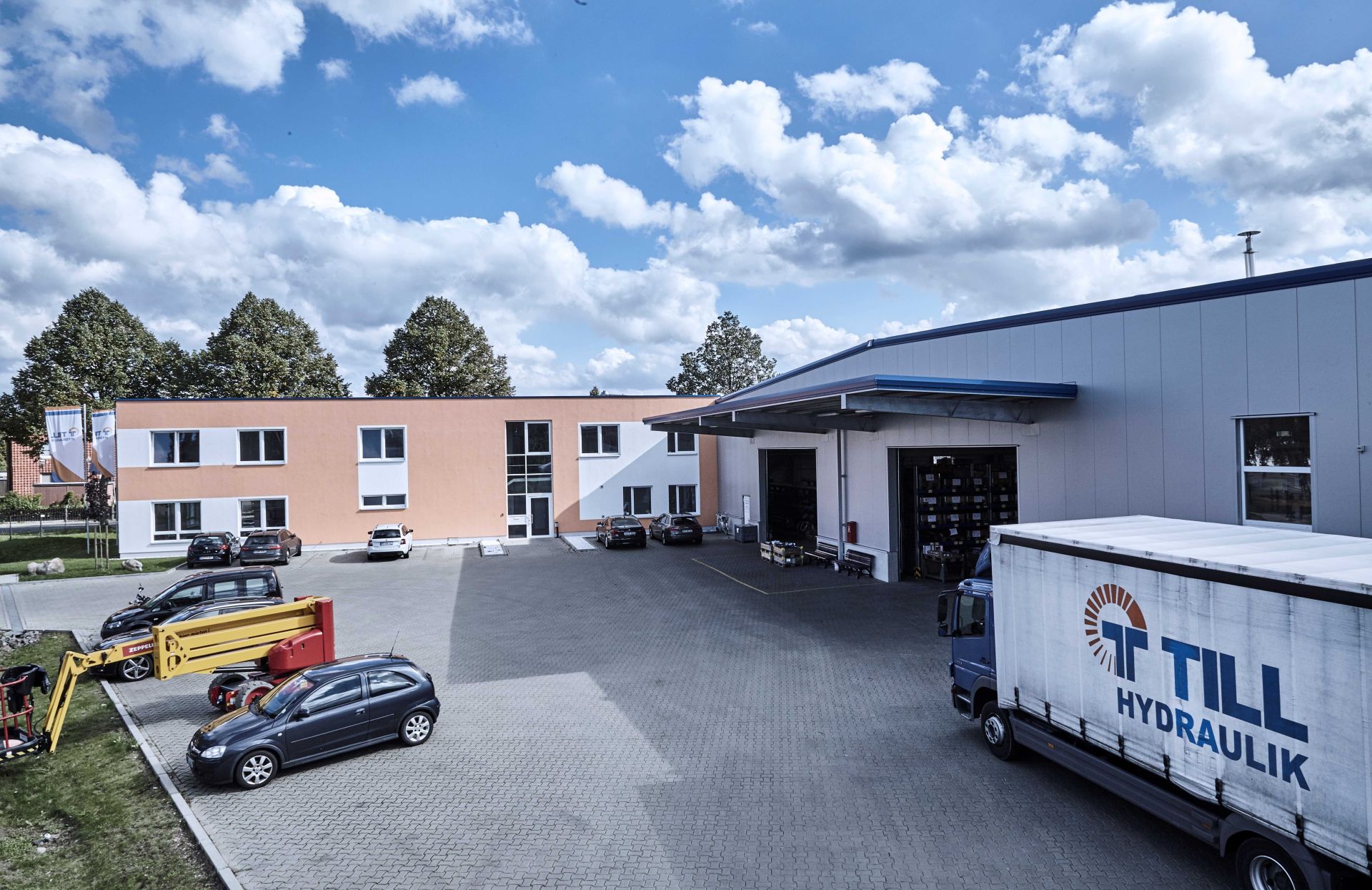 Till Hydraulik HQ.jpg